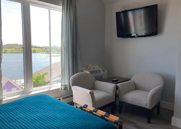 Lunenburg Arms Hotel